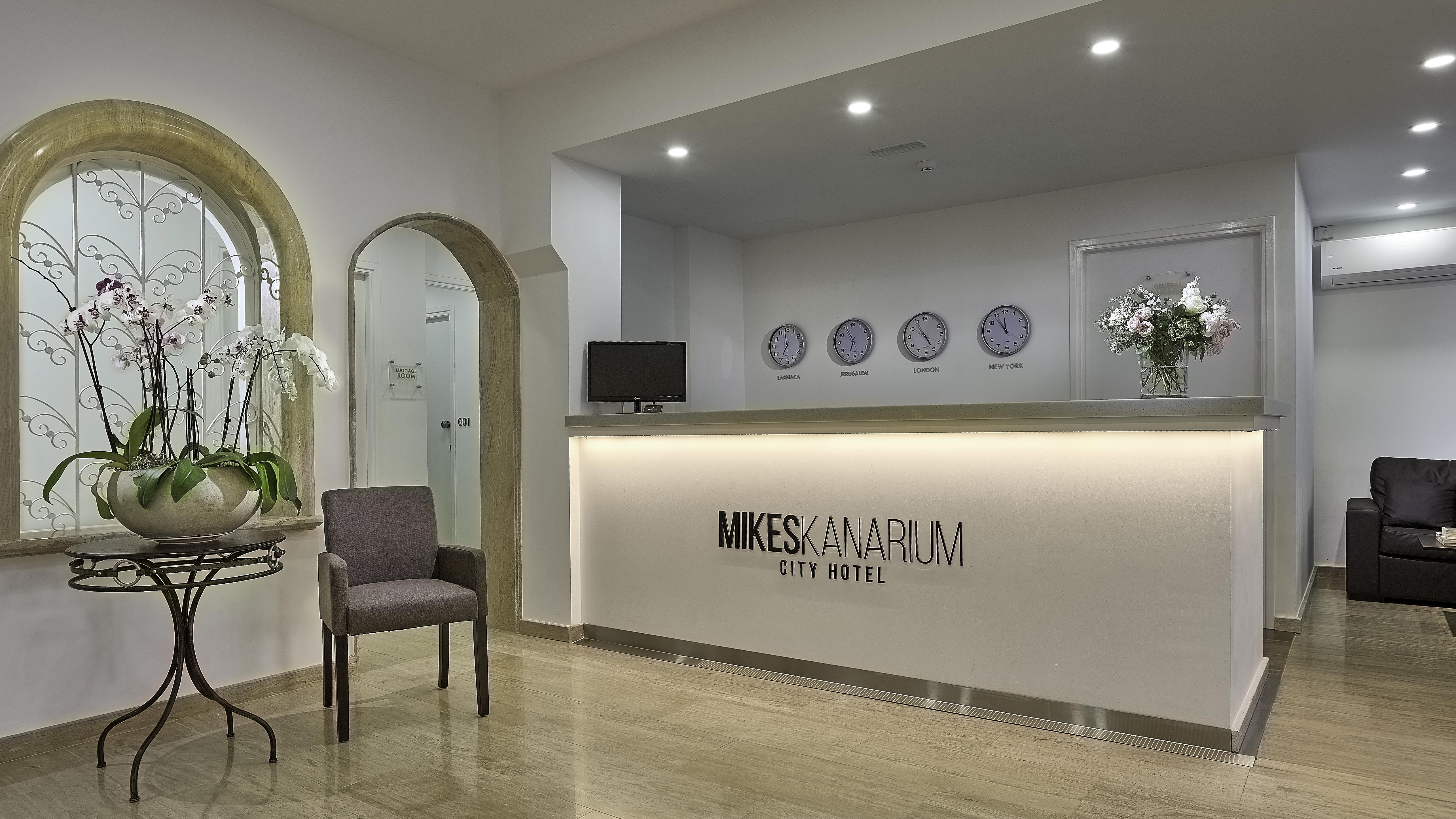 Mikes Kanarium City Hotel Larnaca Exterior foto